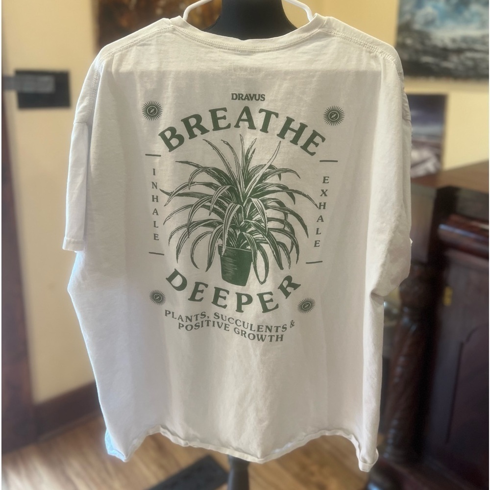 Dravus “Breathe Deeper” t-shirt size 2X in used condition